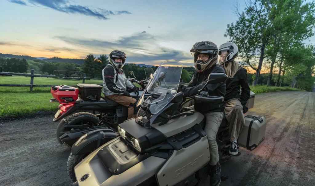 Can-Am Canyon Redrock – Lifestyle-Aufnahme – Modelljahr 2027