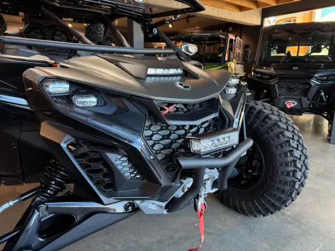 Maverick R XRC DTC 2026 - Ausstattung - ! – Bild 19