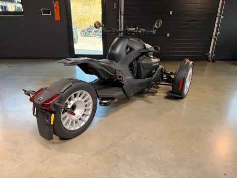 Ryker 900 ACE Rally 2026 Akrapovic Garantie – Bild 9