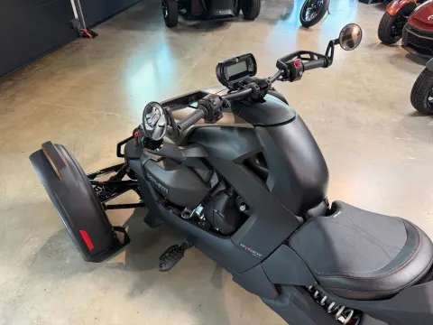 Ryker 900 ACE Rally 2026 Akrapovic Garantie – Bild 17