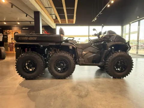 XMR Outlander MAX 6x6 Backcountry 1000R T 2026 – Bild 7