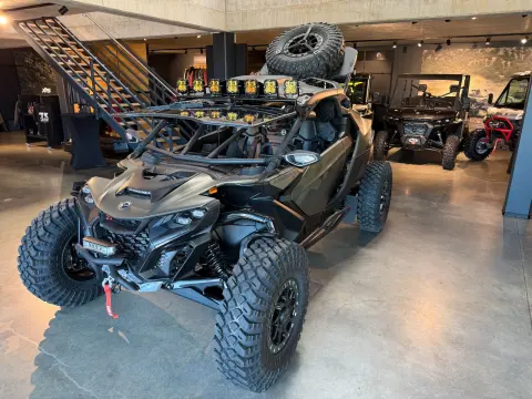 Maverick R XRC DTC 2026 - Ausstattung - ! – Bild 13
