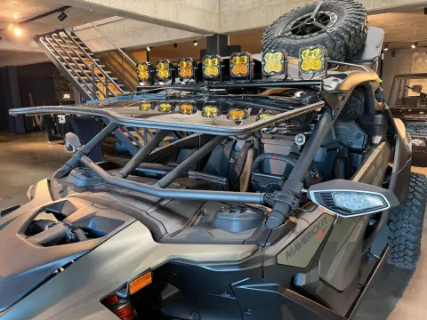 Maverick R XRC DTC 2026 - Ausstattung - ! – Bild 14