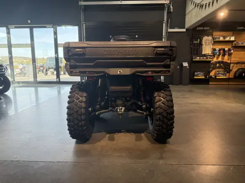 XMR Outlander MAX 6x6 Backcountry 1000R T 2026 – Bild 5