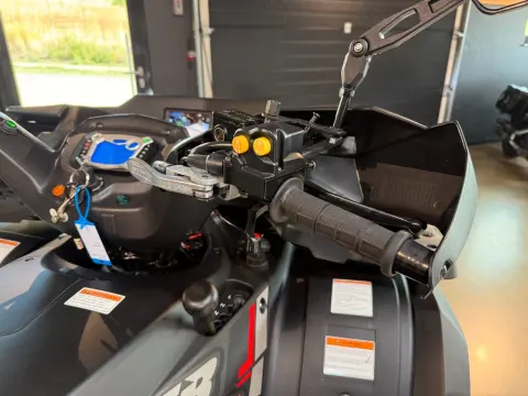 BLADE 1000 LT FL EPS ABS MAX / Koffer / LOF – Bild 21